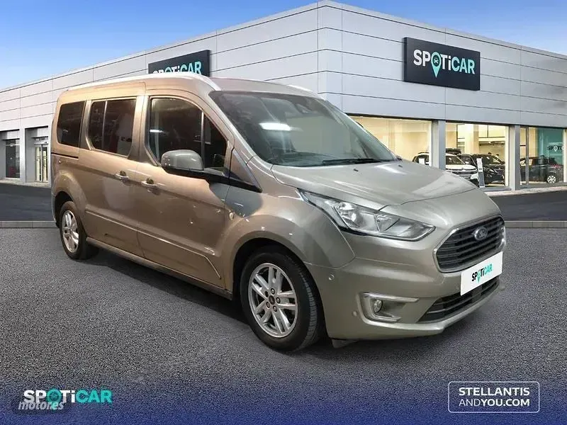 Usado Ford Tourneo Connect Trend 120 CV (88 kW) 2019 Marrón Monovolumen