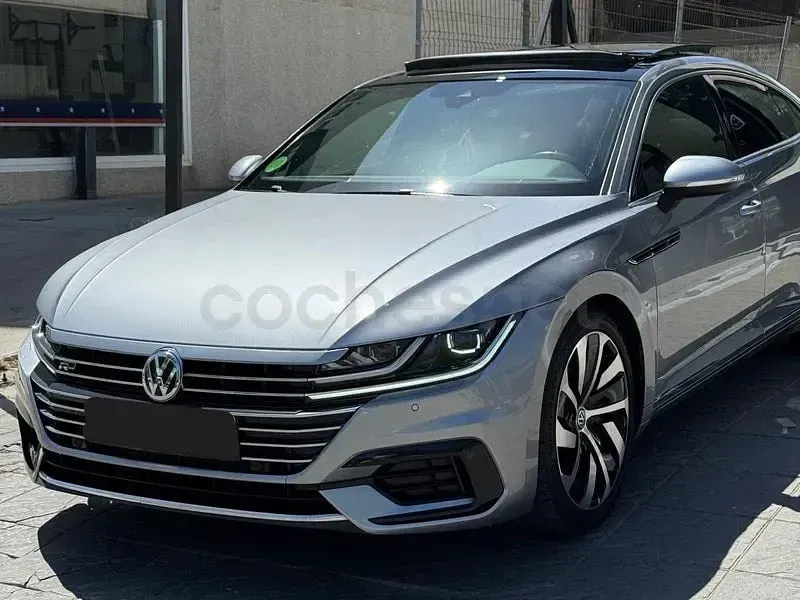 Usado VW Arteon R-line 190 CV (139 kW) 2020 Gris / plata Berlina