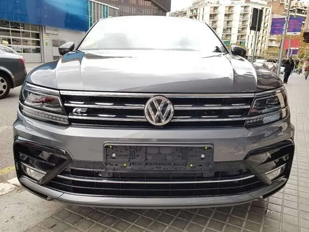 Usado VW Tiguan R-line 150 CV (110 kW) 2016 Gris SUV