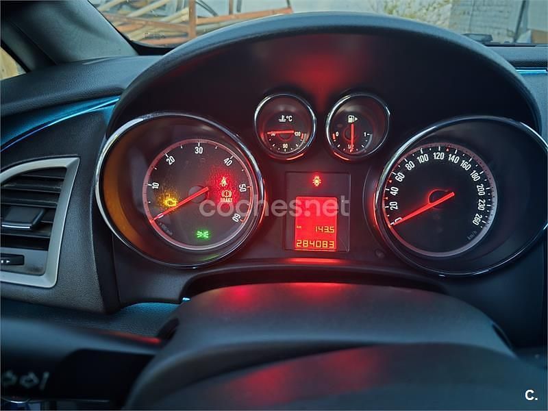 Usado Opel Astra Enjoy 110 CV (80 kW) 2010 Azul Berlina