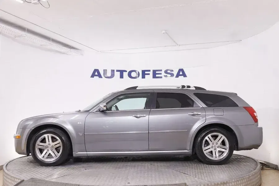 Usado Chrysler 300C Touring 218 CV (160 kW) 2008 Marron Familiar