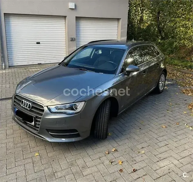 Usado Audi A3 150 CV (110 kW) 2015 Gris / plata Berlina
