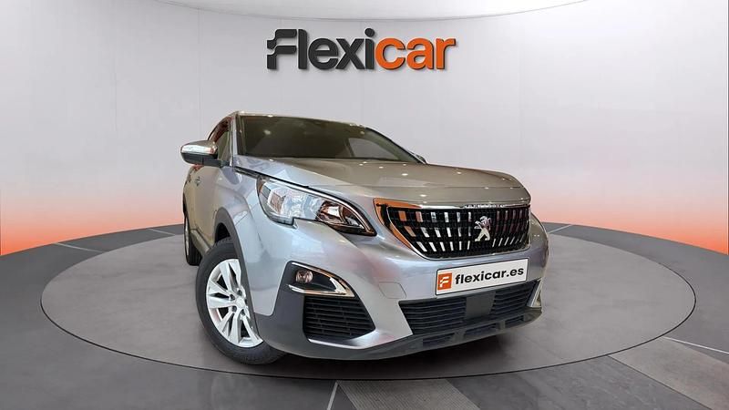 Usado Peugeot 3008 Style 131 CV (96 kW) 2020 Gris SUV