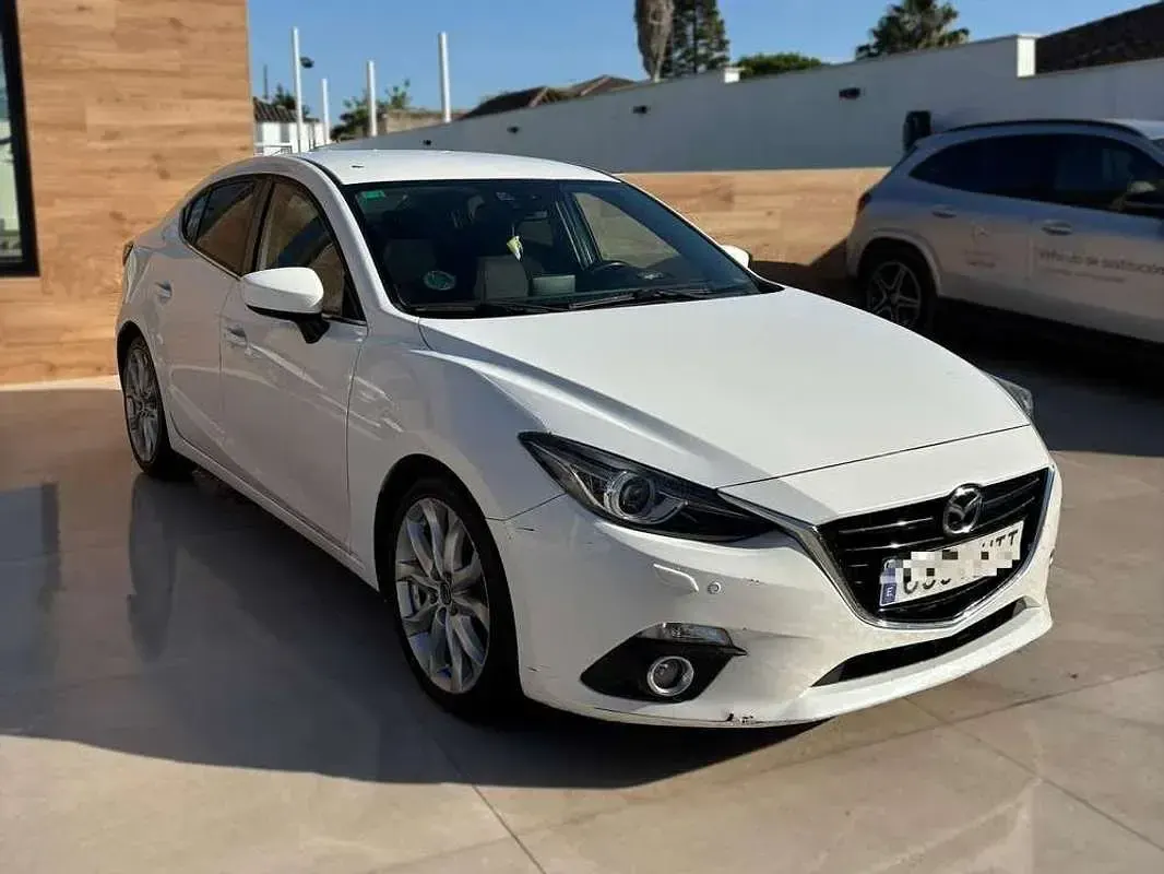 Usado Mazda 3 Luxury 150 CV (110 kW) 2013 Blanco Berlina