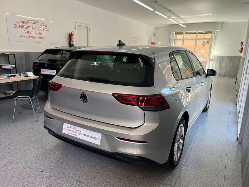 Usado VW Golf VIII Life 131 CV (96 kW) 2023 Gris Utilitario