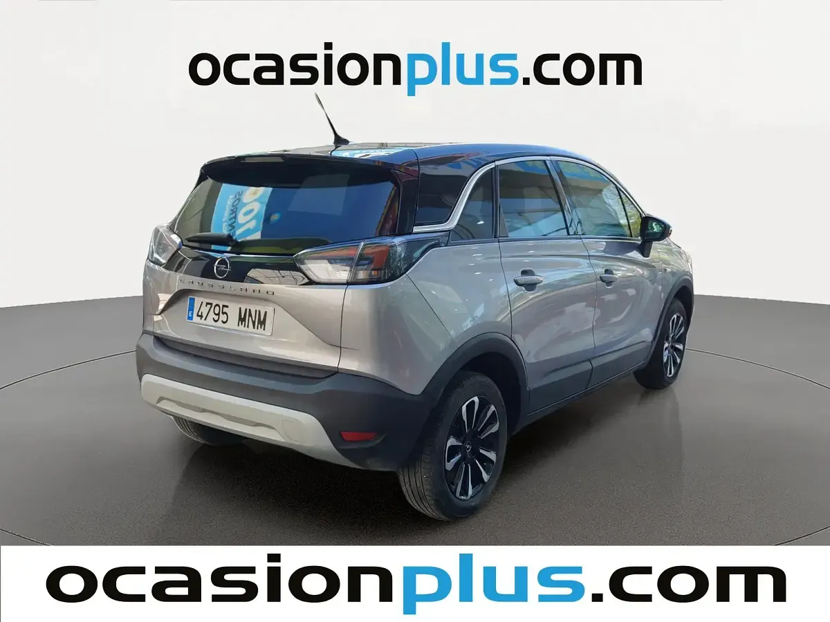 Usado Opel Crossland Elegance 130 CV (95 kW) 2024 Gris SUV