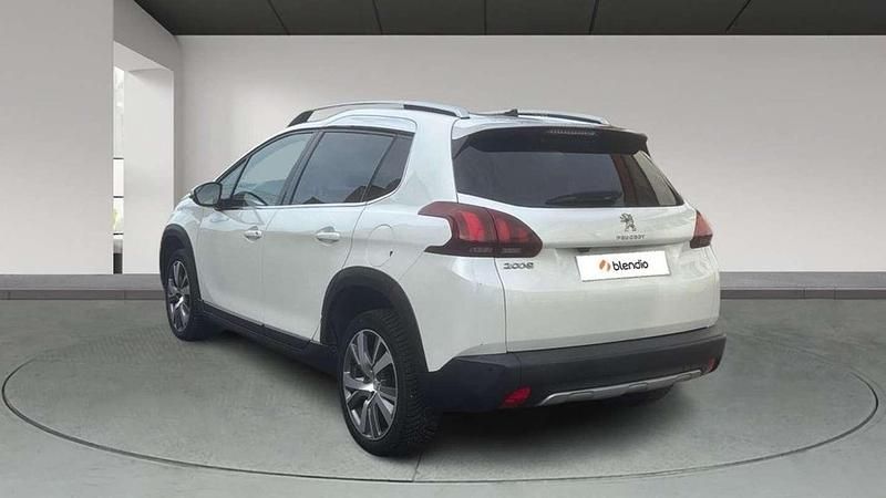 Usado Peugeot 2008 Allure 131 CV (96 kW) 2018 Blanco SUV
