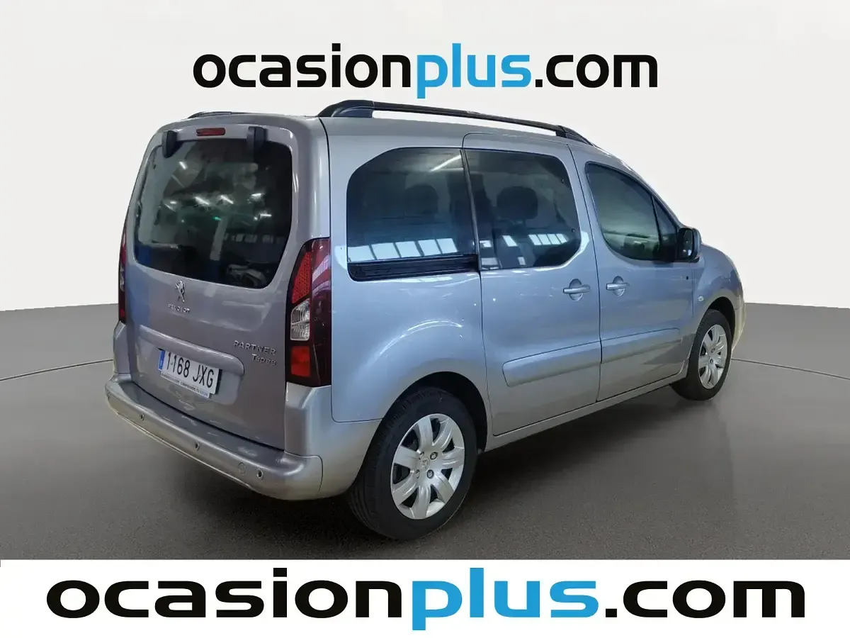 Usado Peugeot Partner Style 120 CV (88 kW) 2017 Gris Monovolumen