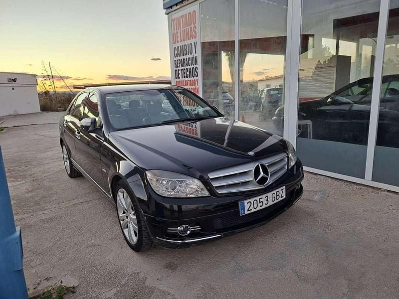Usado Mercedes C220 Avantgarde 170 CV (125 kW) 2009 Negro Berlina