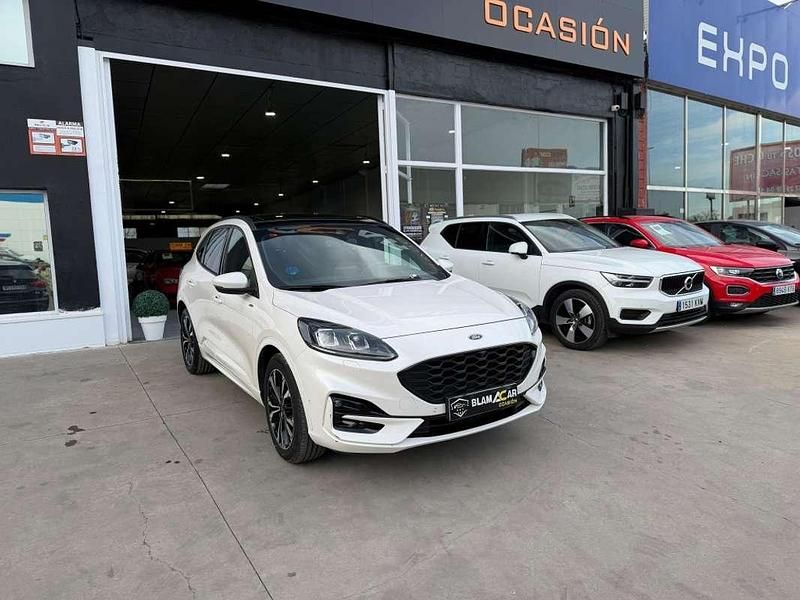 Usado Ford Kuga 224 CV (164 kW) 2020 Blanco SUV