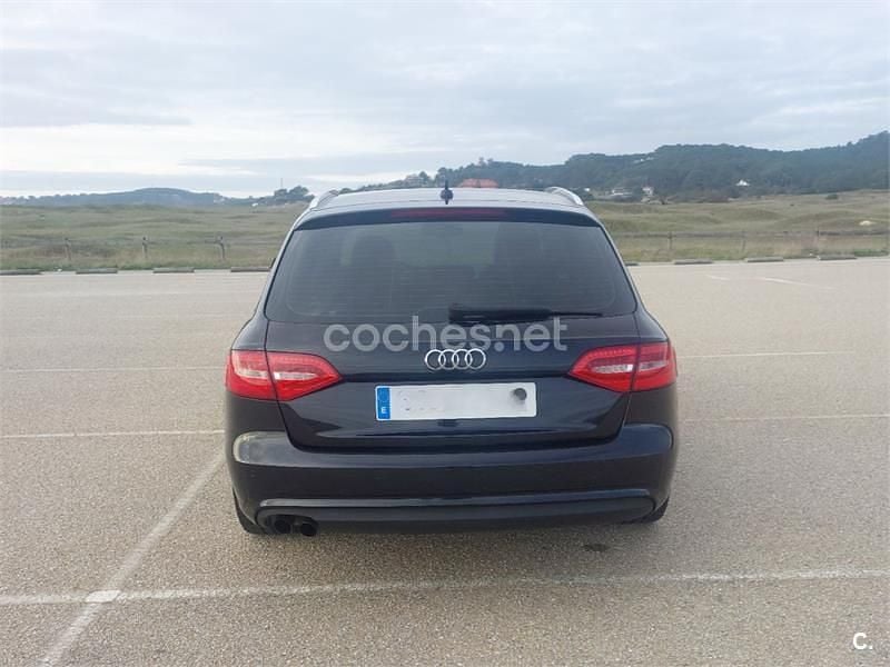 Usado Audi A4 S-Line 177 CV (130 kW) 2012 Negro Familiar