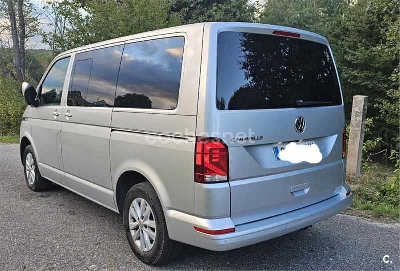 Usado VW Caravelle 204 CV (150 kW) 2022 Gris / plata Van