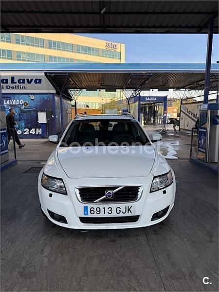Blanco Usado 2008 Volvo V50 Summum Familiar | 4500 € (Precio justo) - Imagen 1/4