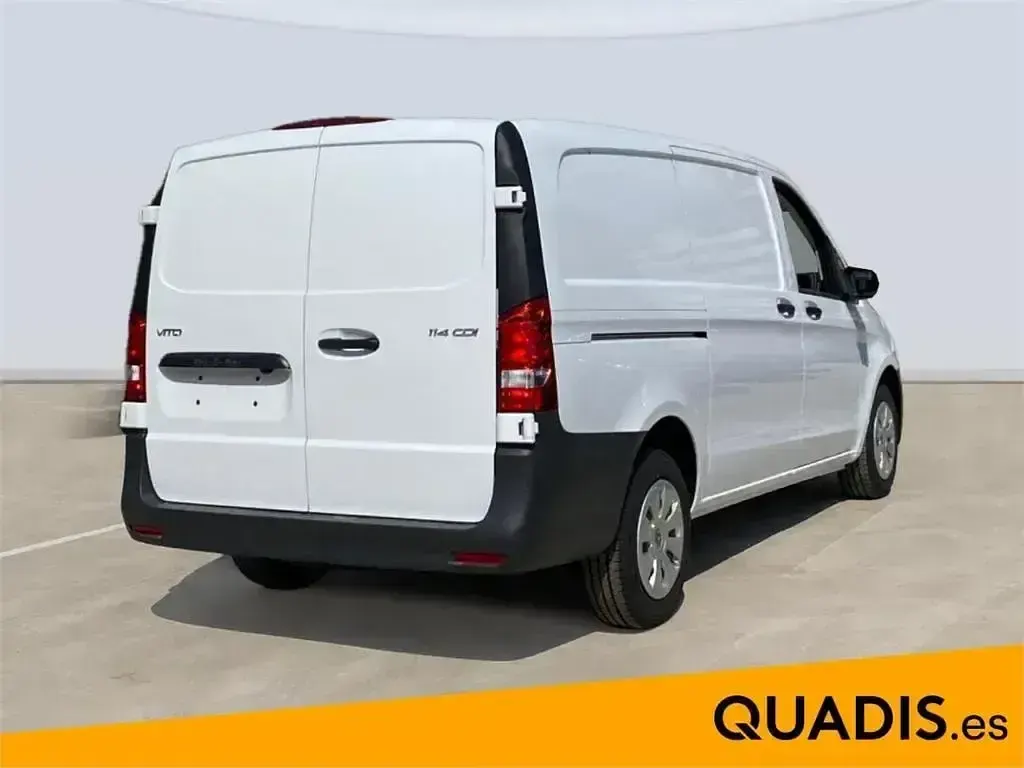 Usado Mercedes Vito 136 CV (100 kW) 2024 Blanco Van