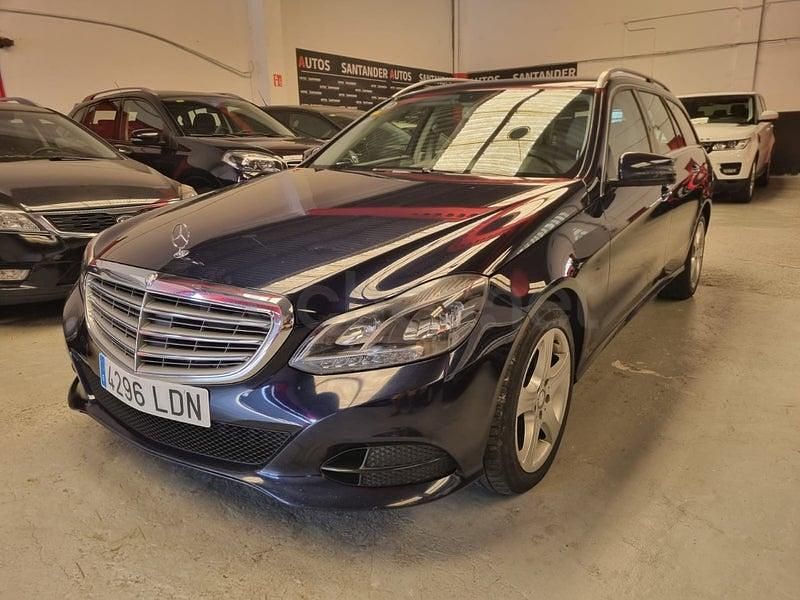 Usado Mercedes E220 Avantgarde 170 CV (125 kW) 2013 Azul Familiar