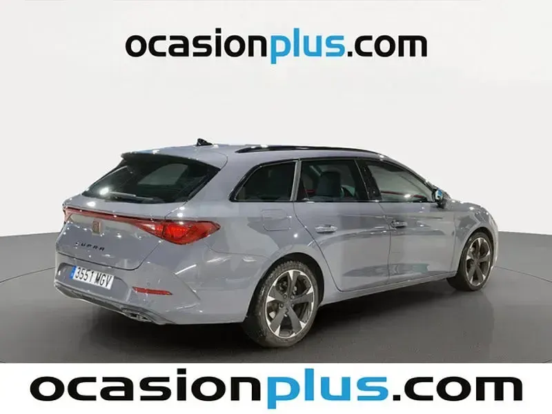 Usado Cupra Leon 150 CV (110 kW) 2023 Gris / plata Familiar