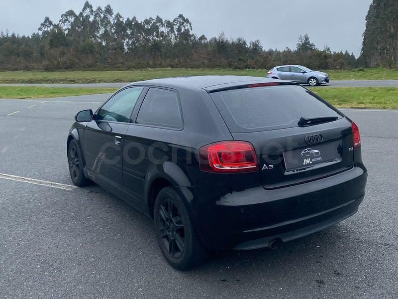 Usado Audi A3 Attraction 105 CV (77 kW) 2011 Negro Utilitario