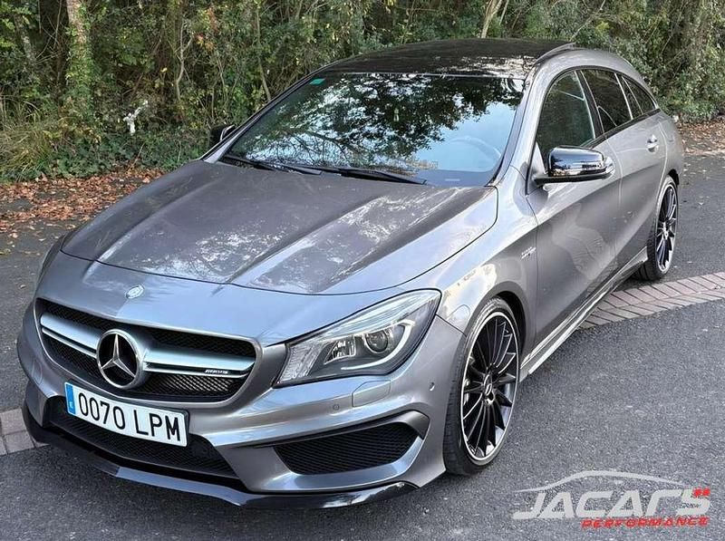 Usado Mercedes CLA45 AMG Shooting Brake AMG 381 CV (280 kW) 2016 Gris / plata Familiar