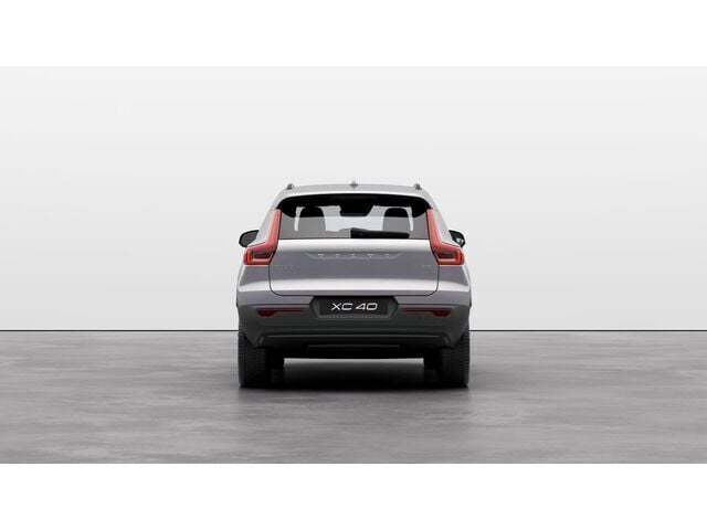 Usado Volvo XC40 Plus 163 CV (119 kW) 2024 Gris SUV