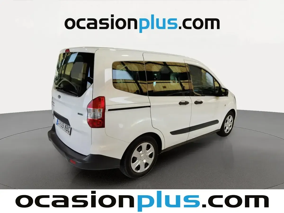 Usado Ford Tourneo Courier Ambiente 102 CV (75 kW) 2017 Blanco Monovolumen
