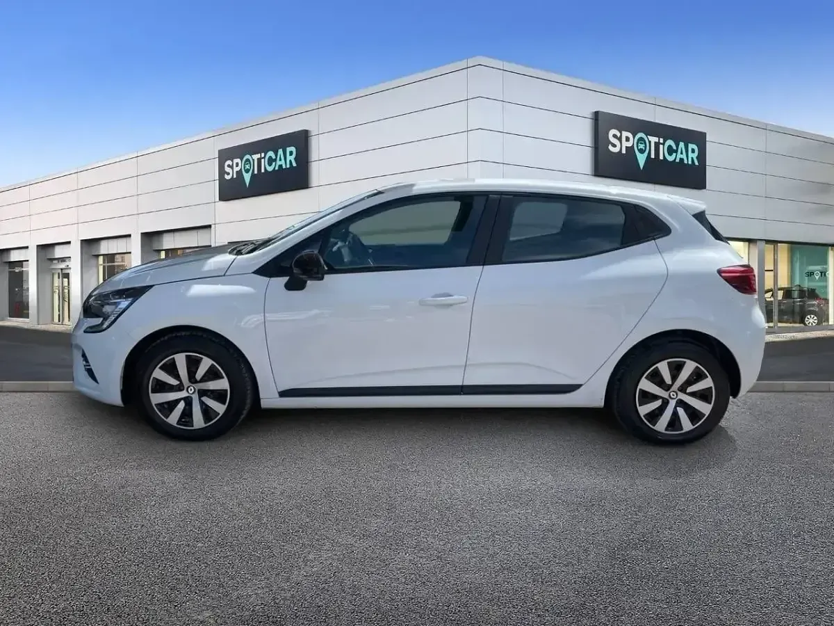 Usado Renault Clio Techno 100 CV (73 kW) 2022 Blanco Utilitario