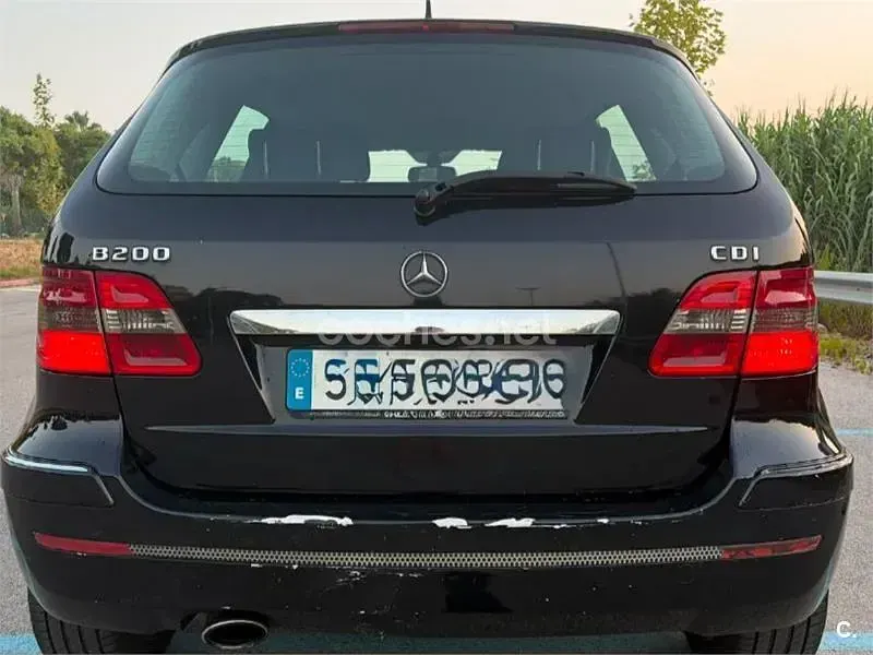 Usado Mercedes B200 140 CV (102 kW) 2008 Negro Monovolumen