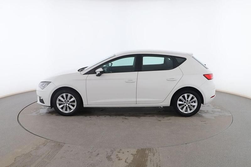 Usado Seat Leon Style 131 CV (96 kW) 2019 Blanco Berlina