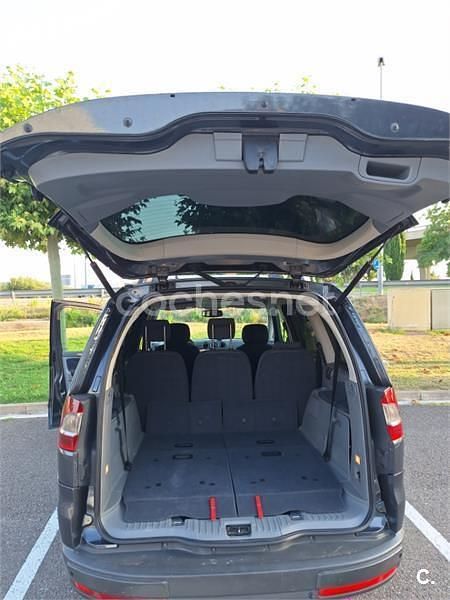 Usado Ford Galaxy Ghia 140 CV (102 kW) 2007 Gris / plata Monovolumen