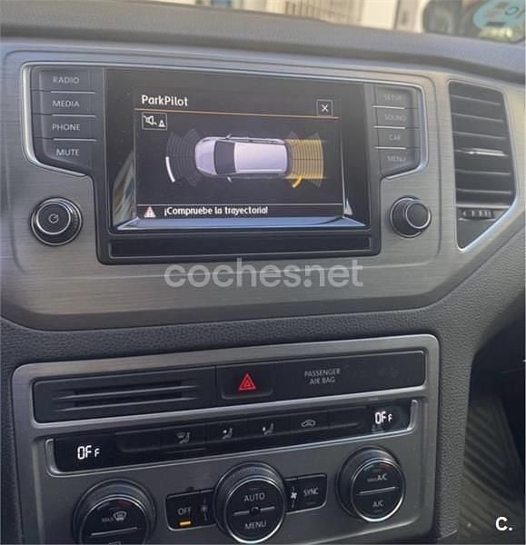 Blanco Usado 2015 VW Golf Sportsvan Advance Monovolumen | 10.500 € (Precio justo) - Imagen 1/3