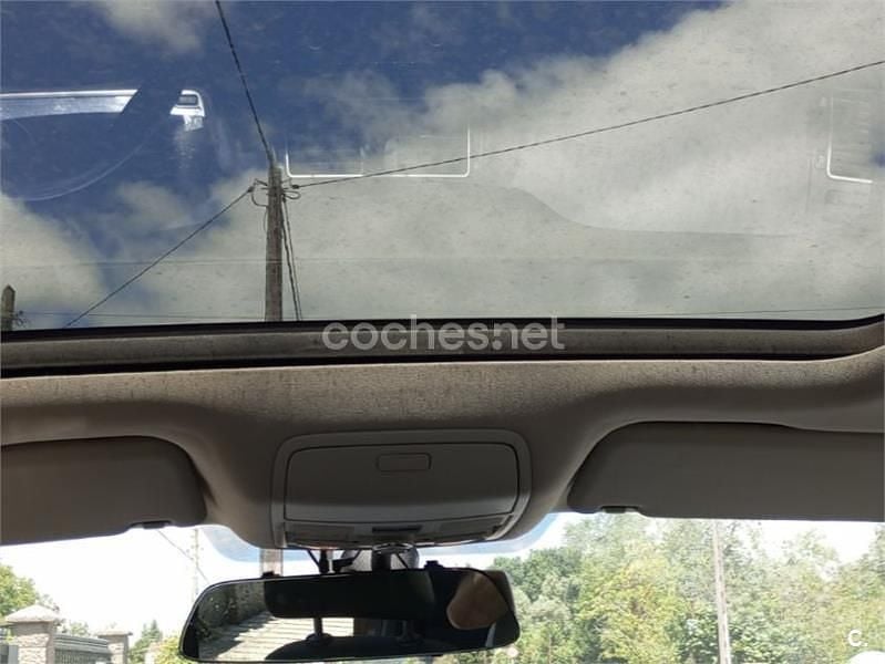 Usado VW Touran Advance 105 CV (77 kW) 2011 Marrón Monovolumen