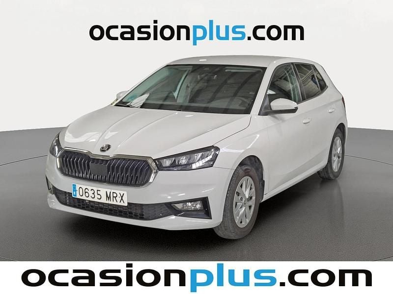 Usado Skoda Fabia Selection 95 CV (69 kW) 2024 Blanco Utilitario