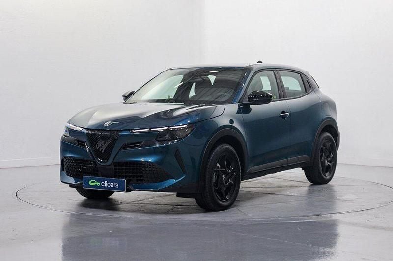 Usado Alfa Romeo Junior 136 CV (100 kW) 2025 Azul SUV