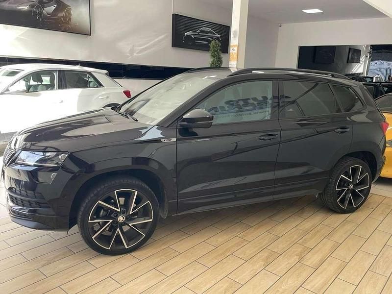 Usado Skoda Karoq SportLine 150 CV (110 kW) 2020 Negro SUV