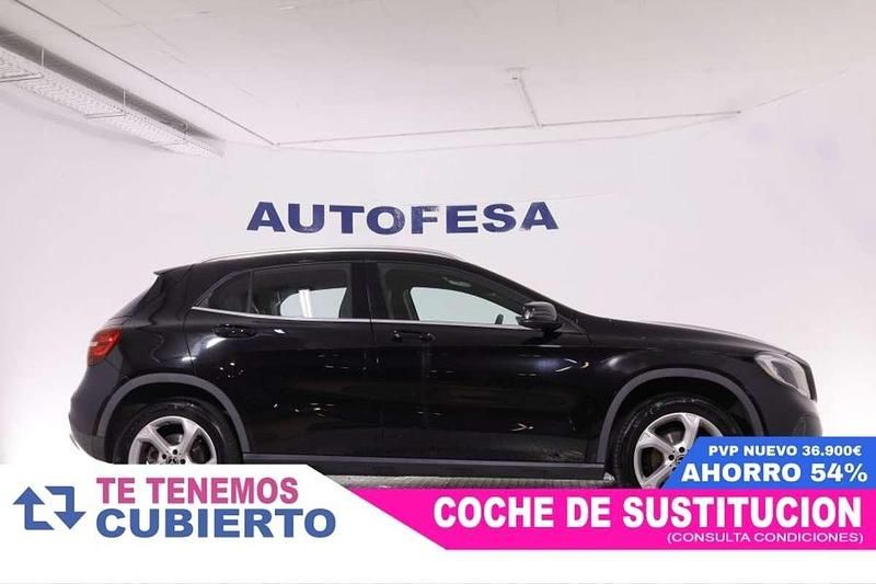 Usado Mercedes GLA180 Urban 122 CV (89 kW) 2017 SUV