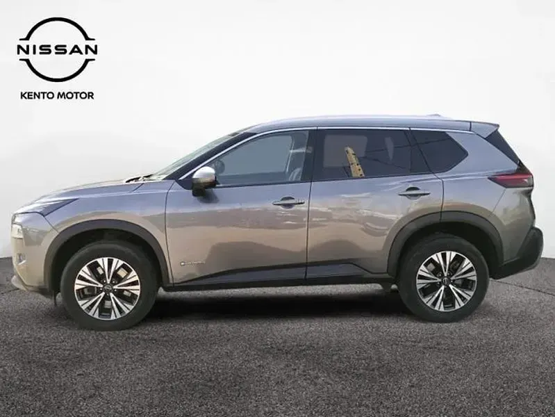 Usado Nissan X-Trail N-Connecta 204 CV (150 kW) 2024 Gris / plata SUV