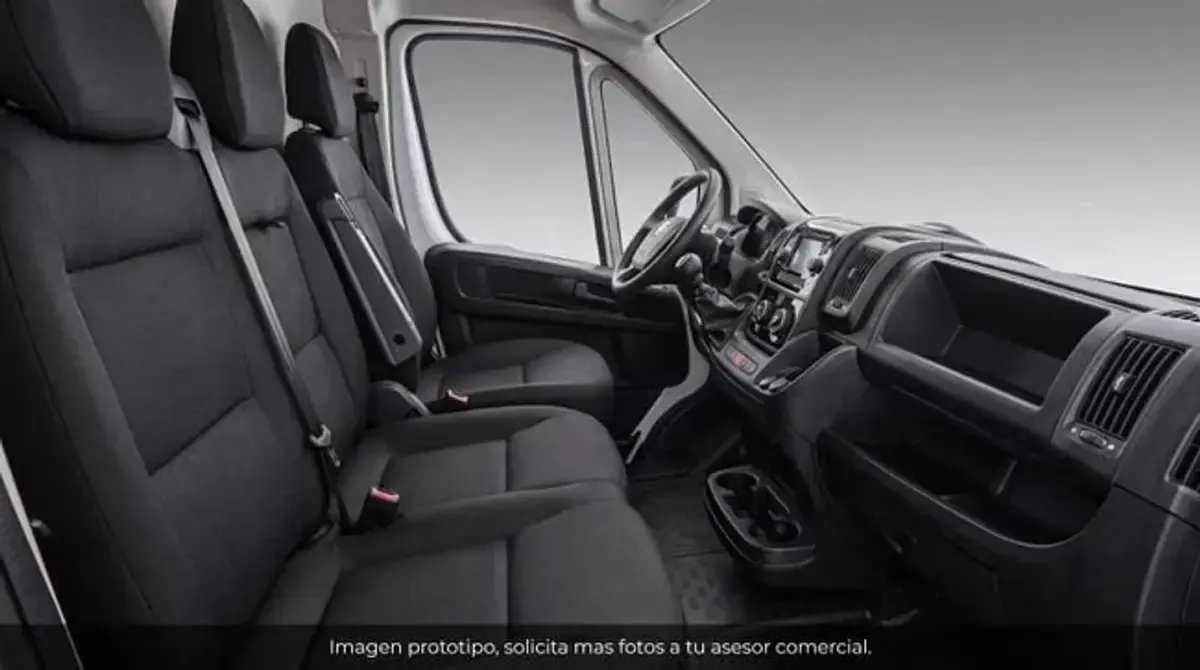 Usado Peugeot Boxer 140 CV (102 kW) 2025 Blanco Van
