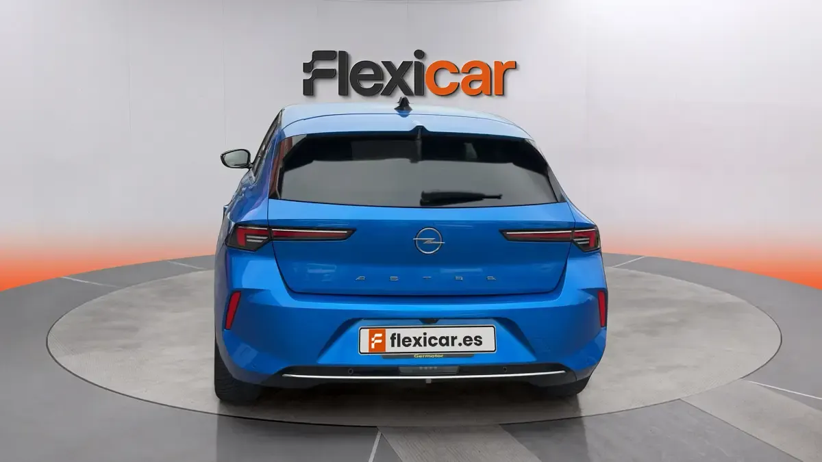 Usado Opel Astra Elegance 131 CV (96 kW) 2022 Azul Utilitario