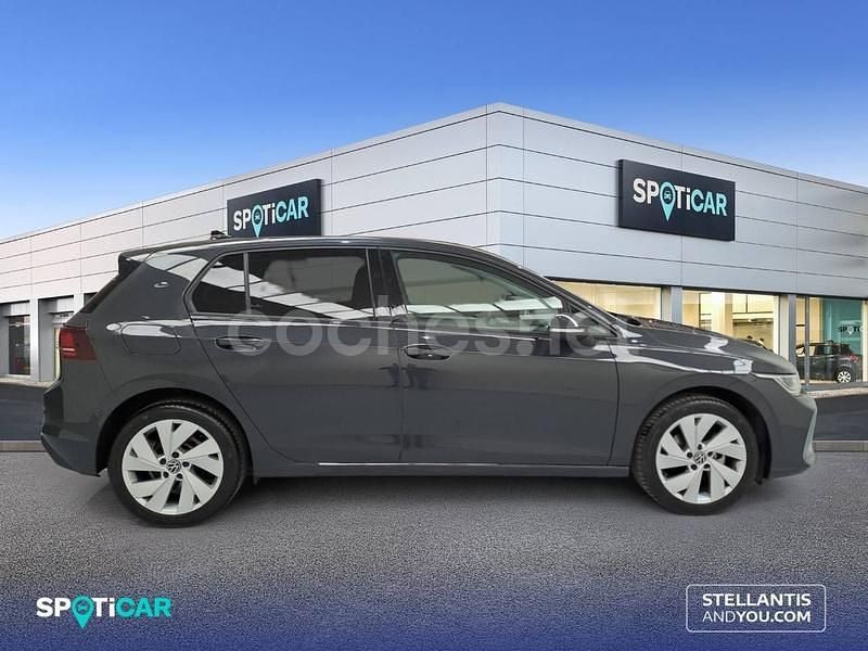 Usado VW Golf VIII 115 CV (84 kW) 2025 Gris Berlina