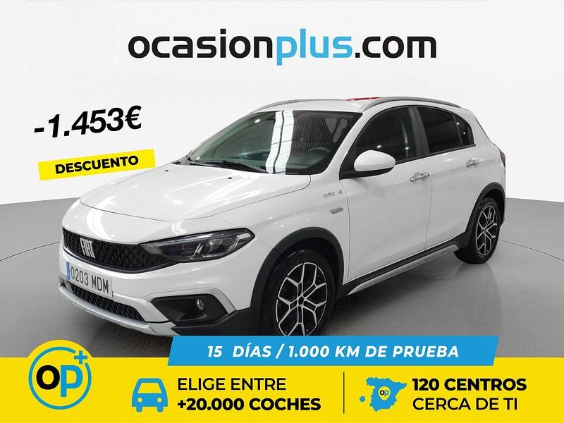 Usado Fiat Tipo Cross 130 CV (95 kW) 2023 Blanco Berlina
