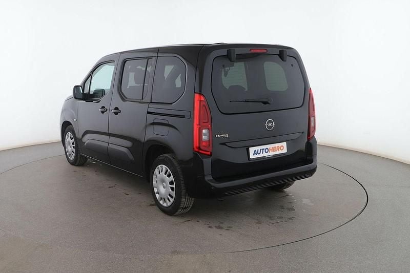 Usado Opel Combo Selective 110 CV (80 kW) 2020 Negro Monovolumen
