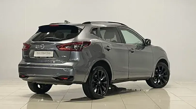 Usado Nissan Qashqai N-TEC 159 CV (116 kW) 2020 Plata diamante (metalizado) SUV
