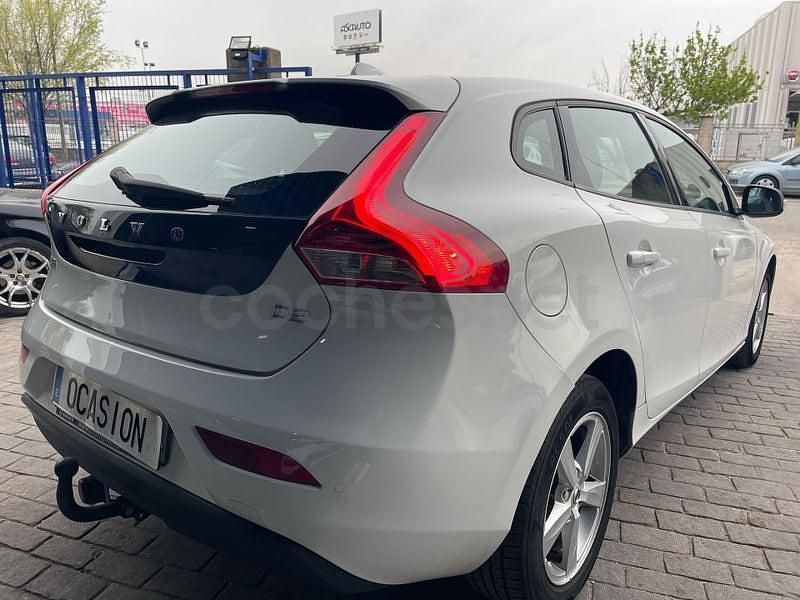 Usado Volvo V40 Inscription 120 CV (88 kW) 2017 Blanco Berlina