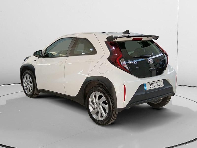Usado Toyota Aygo X 72 CV (52 kW) 2023 SUV