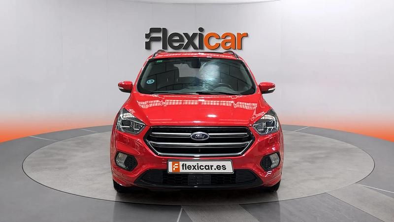Usado Ford Kuga Titanium 150 CV (110 kW) 2018 Rojo SUV