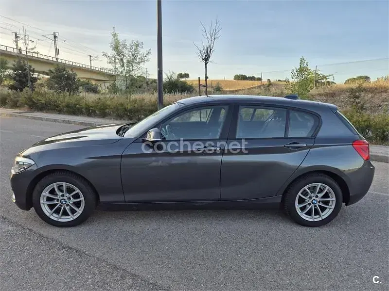 Usado BMW 118 136 CV (100 kW) 2017 Gris / plata Utilitario