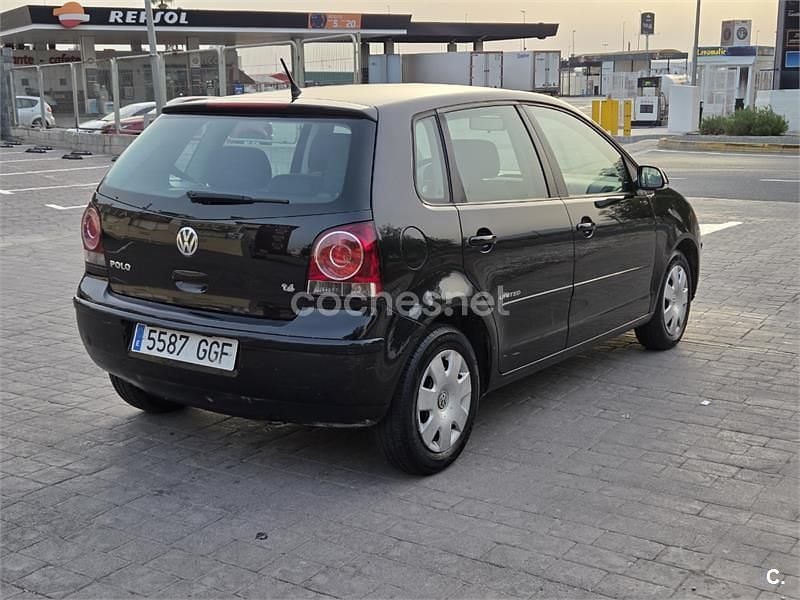 Negro Usado 2009 VW Polo United Berlina | 4800 € (Precio justo) - Imagen 1/4
