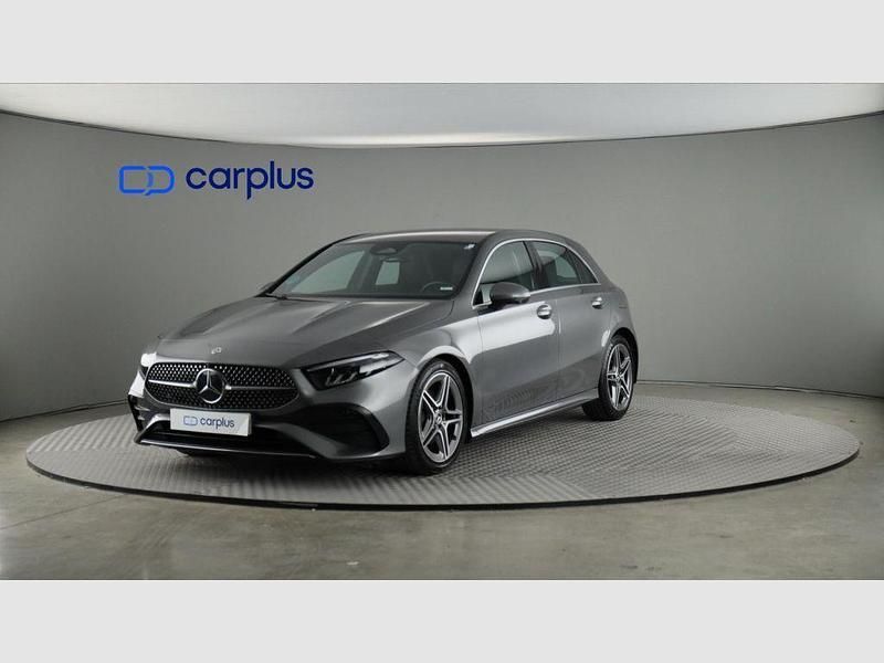 Gris montaña metalizado Usado 2024 Mercedes A200 Utilitario | 33.990 € (Un poco caro) - Imagen 1/2