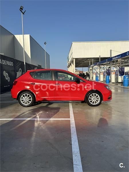 Rojo Usado 2013 Seat Ibiza Reference Berlina | 6350 € (Buen precio) - Imagen 1/4