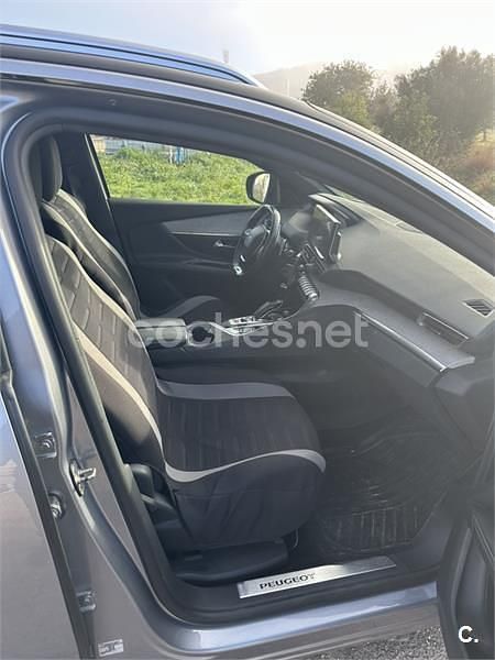 Usado Peugeot 5008 GT 130 CV (95 kW) 2022 Gris / plata SUV