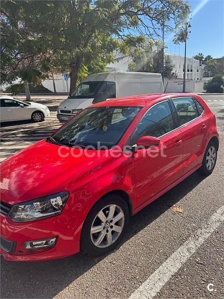 Usado VW Polo Advance 90 CV (66 kW) 2012 Rojo Berlina